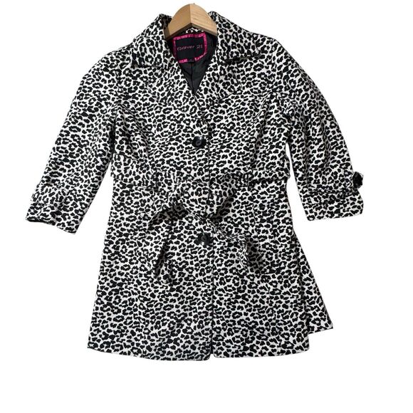 NWT Forever 21 Sz M Black/White Leopard Print Trench Coat Jacket 3/4 Sleeve Belt - Picture 1 of 13